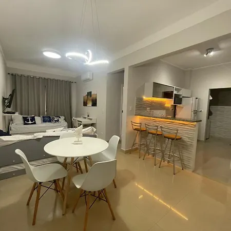 Lindo Apto 200 metros praia Enseada-Guaruja-2
